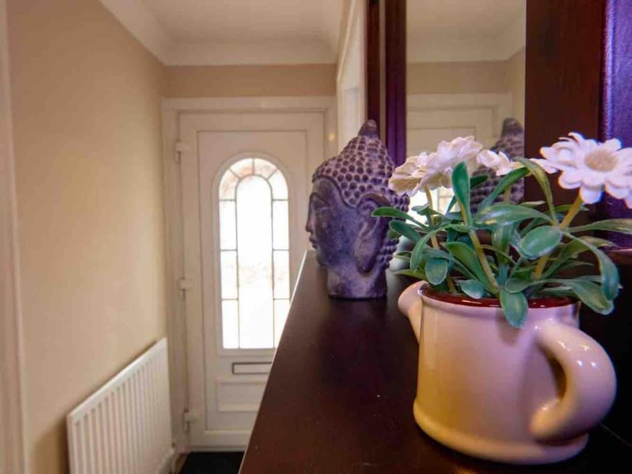 1 Bedroom Self Contained Apartment In Christchurch Winkton Bagian luar foto