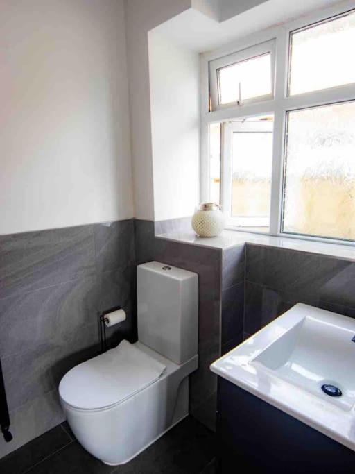 1 Bedroom Self Contained Apartment In Christchurch Winkton Bagian luar foto